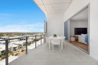 Relax in Resort-style Serenity with Stunning Views - B&B Bokarina