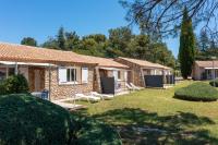 Provençal stone T2 Mazet in a tourist residence - B&B La Roque-sur-Pernes