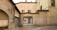 Charming JOIVY Flat Next to Duomo di Como - Bed and Breakfast Como