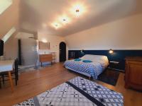Chambre Familiale avec Salle de Bains