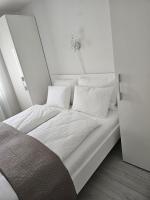One-Bedroom Apartment with Balcony