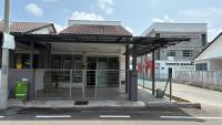 Luxury Homestay 3 Rooms Full Aircond Jerantut - B&B Jerantut