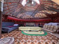 Bakytzhan hotel - B&B Kurmenty