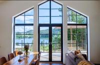 Newly built cabin with sauna, fireplace and amazing view - B&B Järvsö
