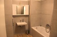 Quiet flat near Downtown, with free parking in deep garage - Chambres d'hôtes Budapest
