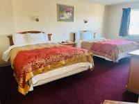 2 Queen Beds with Kitchenette Non-Smoking