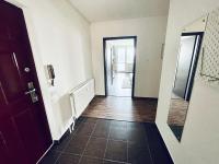 Sunny & Minimalist Apartment near the City Center - Ferienwohnung Košice