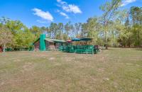 Pet-Friendly Log Cabin in Florida Countryside! - Bed and Breakfast
