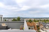 Townhome Amazing Rooftop Views - B&B Seattle