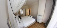 One-Bedroom Apartment with City View