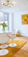 Niru Experience Stylish Garden Getaway - Bed and Breakfast
