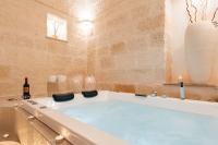 ROAL SUITE - Apulian luxury house - Jacuzzi & SPA - Bed and Breakfast