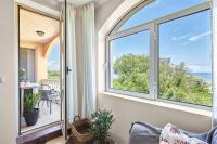 Beach Front Luxury Apartment - Ferienwohnung Sosopol
