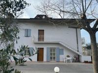 Casa vacanze Gallo rosso - Chambres d’hôtes Calcinelli