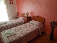 Zweibettzimmer mit Gemeinschaftsbad