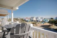 Red Roof Inn by Oak Island Accommodations - Chambres d'hôtes Oak Island