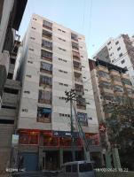 Designer Flat 104 Entire 2 Bedrooms lounge Kitchen AC Microwave Refrigerator Hot Water 24-7 electricity water gas lift with standby generator Security Surveillance Parking unmarried couples not allowed - Chambres d'hôtes Karâchi