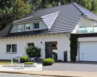 Harz-Fewo Weitsicht, modern & ruhig mit 2 Balkonen, Jura Kaffeevollautomat, Kaminofen, Gäste mit Hund willkommen - B&B Bad Harzburg