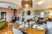 1 Block to Main St Charming Montrose Home with Yard - Chambres d’hôtes