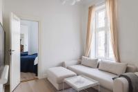 DINBNB Apartments l Historical Luxury l City Center l Renovated 2025 - B&B