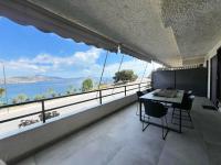 Beachfront Apartment in Varkiza - Ferienwohnung Vári