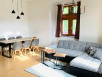 Burg Aue- Ferienwohnungen Erzglück - Familien - im Grünen - zentral - Ferienwohnung Aue
