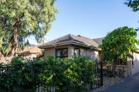 Classic Patterson Charm with Modern Comfort - Bed and Breakfast Moorabbin