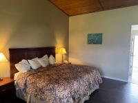 Town & Country Motel - B&B Clinton