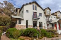 Village Green 1 - B&B
