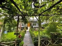Gangchen Guest House - B&B