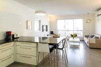 Full Comfort 1BR near Frishman Beach by FeelHome - Bed and Breakfast Tel Aviv