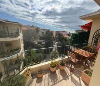 Beautiful T2 with balcony near downtown - Ferienwohnung