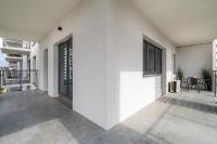 Spacious and Modern Apartment Paderewskiego with Air Conditioning by Noclegi Renters - B&B