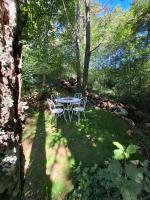Pép'Air Bus Saviem S45 - Bed and Breakfast Caussols
