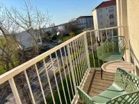 Appartement 3 chambres avec vue et parking - B&B