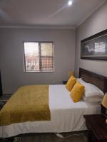 Fantasy Farmyard Guest House - B&B Randfontein
