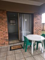 Fantasy Farmyard Guest House - B&B
