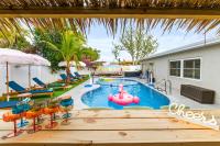 4 Br Oasis Pool Tiki Hut Hot Tub Ping Pong Arcade - B&B Seminole
