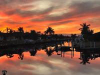 Waterfront Villa Close To Downtown And Harbor - Bed and Breakfast Punta Gorda