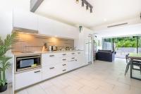 Hotel Drift 3201 Beachfront Accomodation - B&B Palm Cove