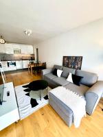 Modern apartment with balcony - B&B