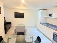 City Luxe 2 Bedroom High Rise Apartment - B&B Birmingham
