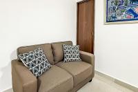Modern 2BR Apt Near Trendy Via Argentina & Metro - B&B