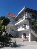 Apartamento familiar 1 con 3 habitaciones y 4 camas - B&B San Salvador