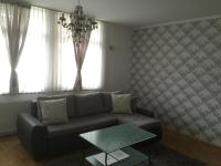 Apartamento de 1 dormitorio con vistas al jardín