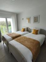 Twin Room with Private Bathroom