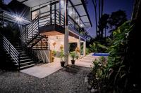 Secluded Jungle Home 5 min walk to the beach - Casa Garza - Chambres d'hôtes Puerto Viejo de Sarapiqui