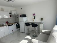 Amethyst Apartman - Bed and Breakfast Siófok