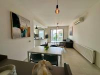 Central Luxurious 2 bedroom flat - B&B