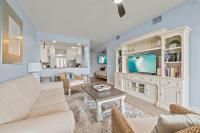 Golf Condo Views With Resort Pool and Amenities - B&B Naples